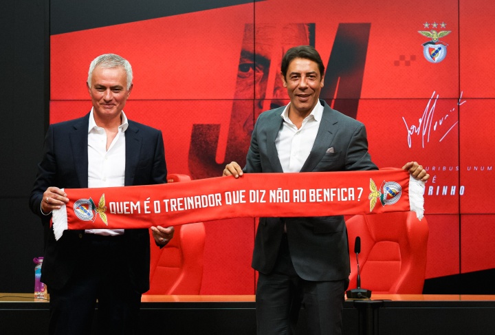 老英超聯(lián)賽球員：穆里尼奧總是這樣做 上任→與媒體+主席競選→獲得終止費(fèi)