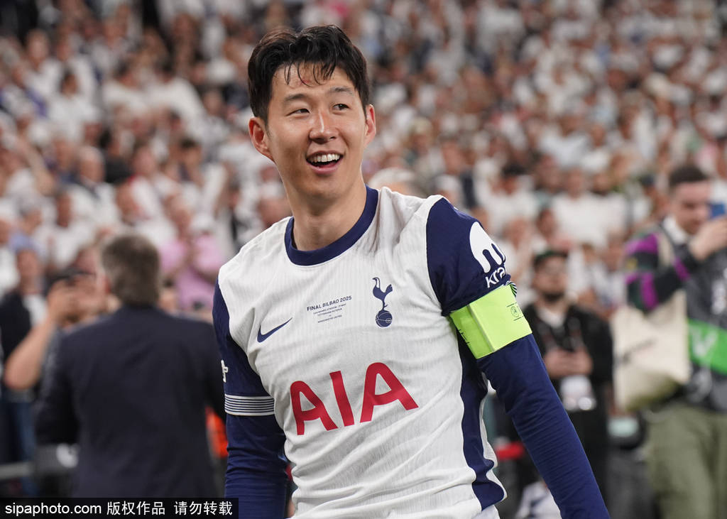 兒子陽加入洛杉磯足球俱樂部 并完成了正式宣布 轉(zhuǎn)讓費(fèi)為MEF創(chuàng)造了記錄